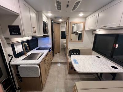 2026 Thor Motor Coach CHATEAU - Photo 7