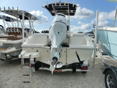 2026 Bulls Bay 200 Center Console — detail view