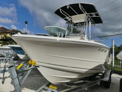 2026 Bulls Bay 200 Center Console — rear three-quarter view
