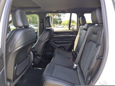 2026 Jeep Grand Cherokee - Photo 14