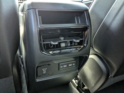 2026 Jeep Grand Cherokee - Photo 15
