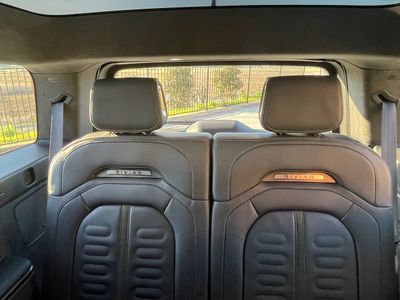 2022 Rivian R1S - Photo 18