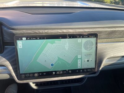 2022 Rivian R1S - Photo 22