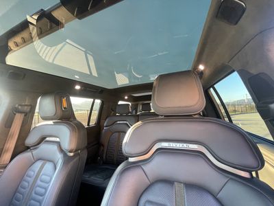 2022 Rivian R1S - Photo 19