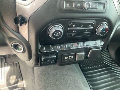 2024 Chevrolet Silverado 2500HD — photo 12 view