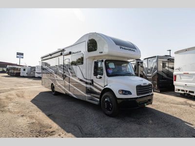 2026 Thor Motor Coach Pasadena — front three-quarter view