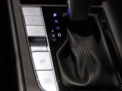 2025 Hyundai Elantra - Photo 19