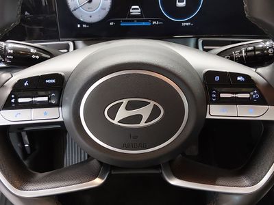 2025 Hyundai Elantra - Photo 12