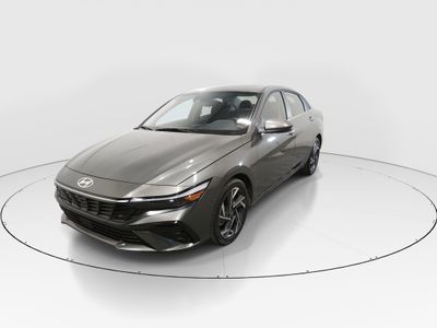 2025 Hyundai Elantra - Photo 3