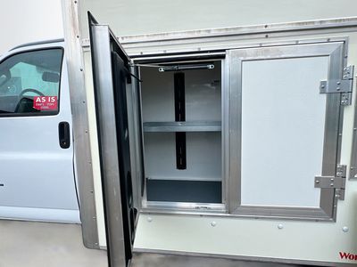 2022 Chevrolet Express 3500 — photo 30 view