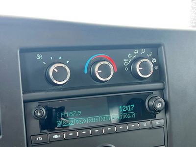 2022 Chevrolet Express 3500 — photo 21 view