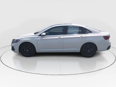 2023 Volkswagen Jetta - Photo 4