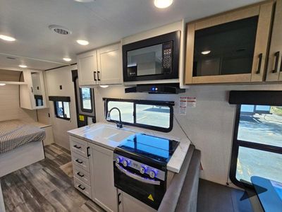 2026 Jayco Jay Flight SLX — photo 38 view