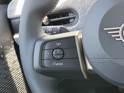 2026 MINI Convertible — photo 17 view