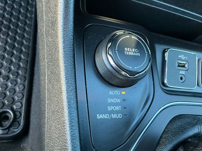 2019 Jeep Cherokee - Photo 12