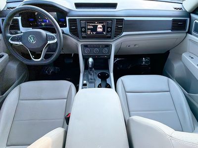 2023 Volkswagen Atlas — photo 15 view