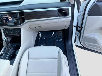 2023 Volkswagen Atlas — photo 17 view