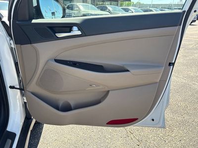 2021 Hyundai Tucson — photo 32 view