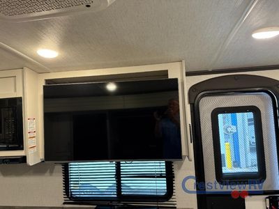 2024 Keystone RV Cougar Half-Ton - Photo 9