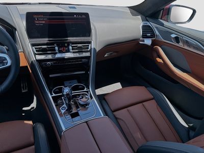 2026 BMW 8 Series — photo 18 view