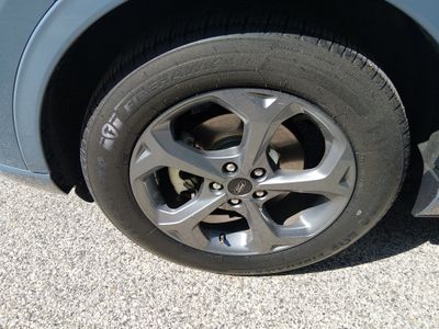 2024 Ford Escape — photo 10 view