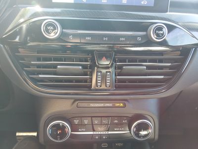 2024 Ford Escape — photo 13 view