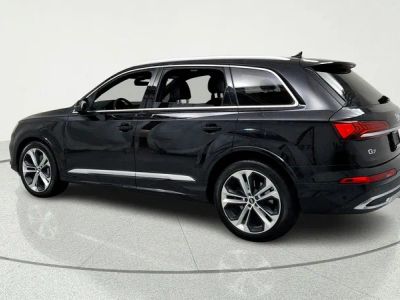2021 Audi Q7 — rear three-quarter view