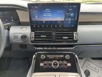 2022 Lincoln Navigator - Photo 22