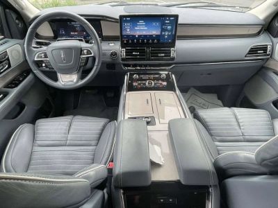 2022 Lincoln Navigator - Photo 11