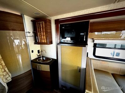 2017 Itasca Navion — photo 10 view