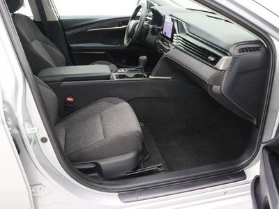 2025 Toyota Camry FWD - Photo 36