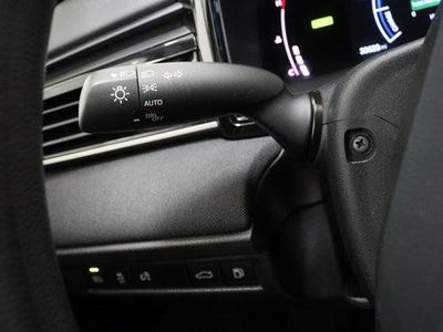 2025 Toyota Camry FWD - Photo 24