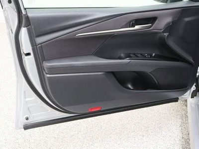 2025 Toyota Camry FWD - Photo 12
