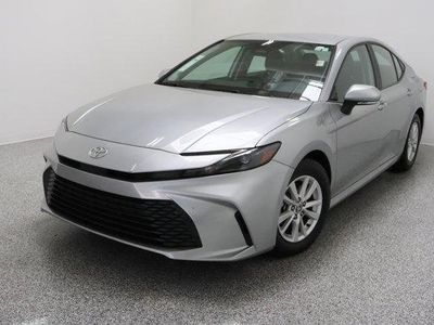 2025 Toyota Camry FWD - Photo 2