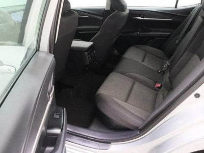 2025 Toyota Camry FWD - Photo 27
