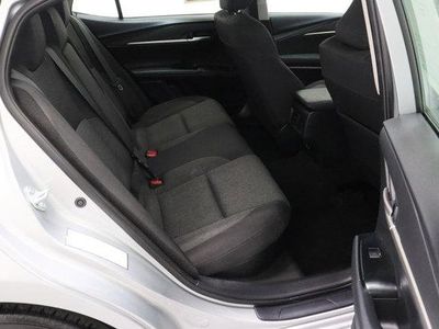 2025 Toyota Camry FWD - Photo 33
