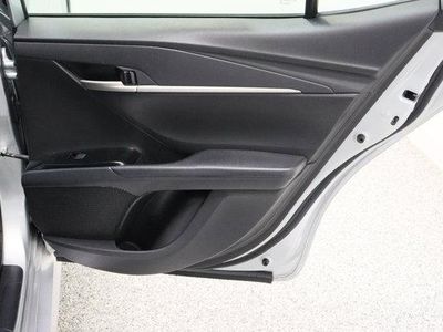 2025 Toyota Camry FWD - Photo 32