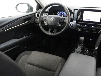 2025 Toyota Camry FWD - Photo 30