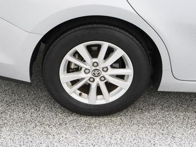 2025 Toyota Camry FWD - Photo 6