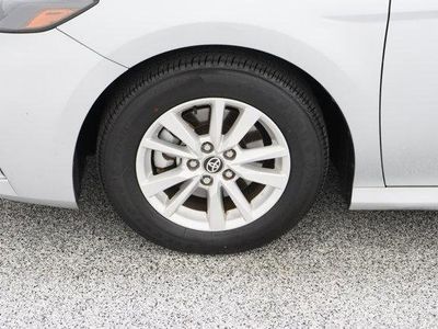 2025 Toyota Camry FWD - Photo 11