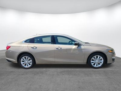 2025 Chevrolet Malibu - Photo 2