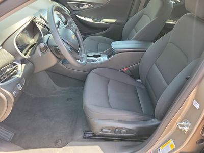 2025 Chevrolet Malibu - Photo 4