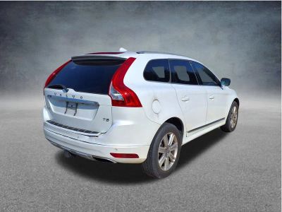 2017 Volvo XC60 — detail view