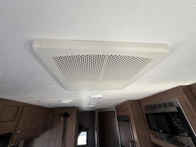 2018 Keystone RV Hideout - Photo 16