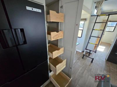 2027 Grand Design Influence — photo 18 view