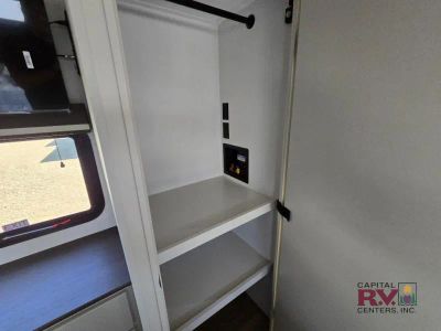 2027 Grand Design Influence — photo 27 view
