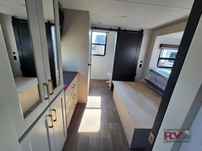 2027 Grand Design Influence — photo 23 view