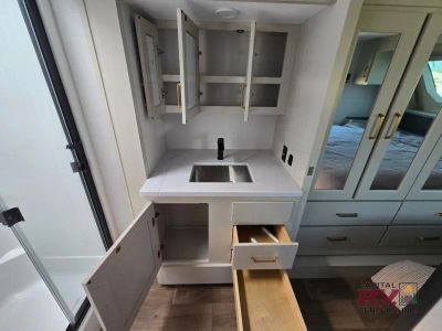 2027 Grand Design Influence — photo 34 view
