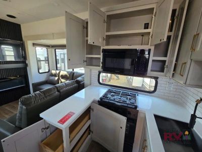 2027 Grand Design Influence — photo 15 view
