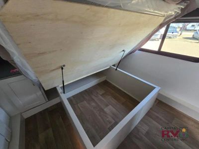 2027 Grand Design Influence — photo 39 view